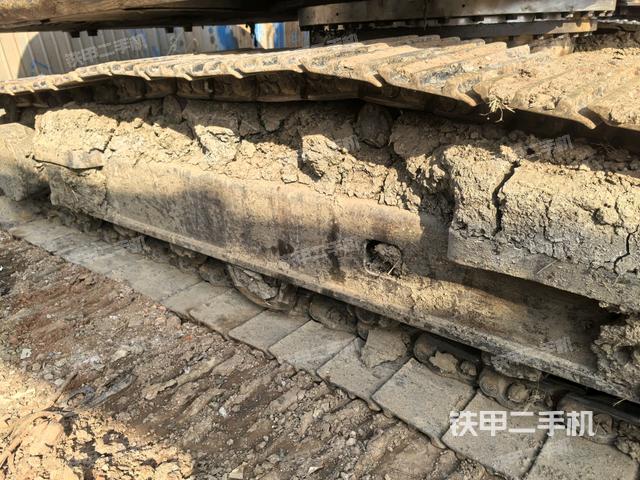 右側(cè)履帶整體(行走機構(gòu)) 右側(cè)履帶整體(行走機構(gòu))