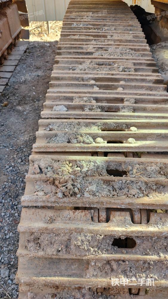 單側(cè)履帶整體（整機(jī)外觀）