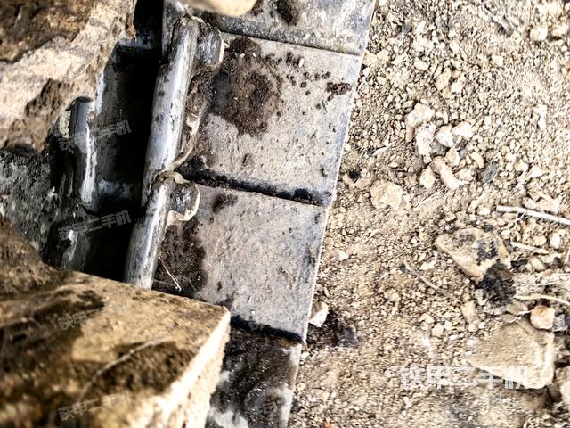 右驅(qū)動(dòng)輪（行走機(jī)構(gòu)）