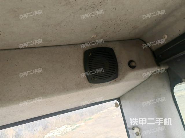 左后方玻璃角標(biāo)（駕駛室部分）