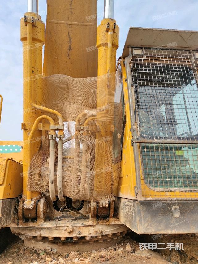 大臂油缸整體?豎拍（工作和回轉(zhuǎn)裝置）