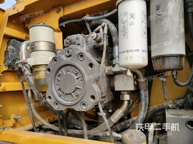 液壓泵斜45?左（大件艙室）