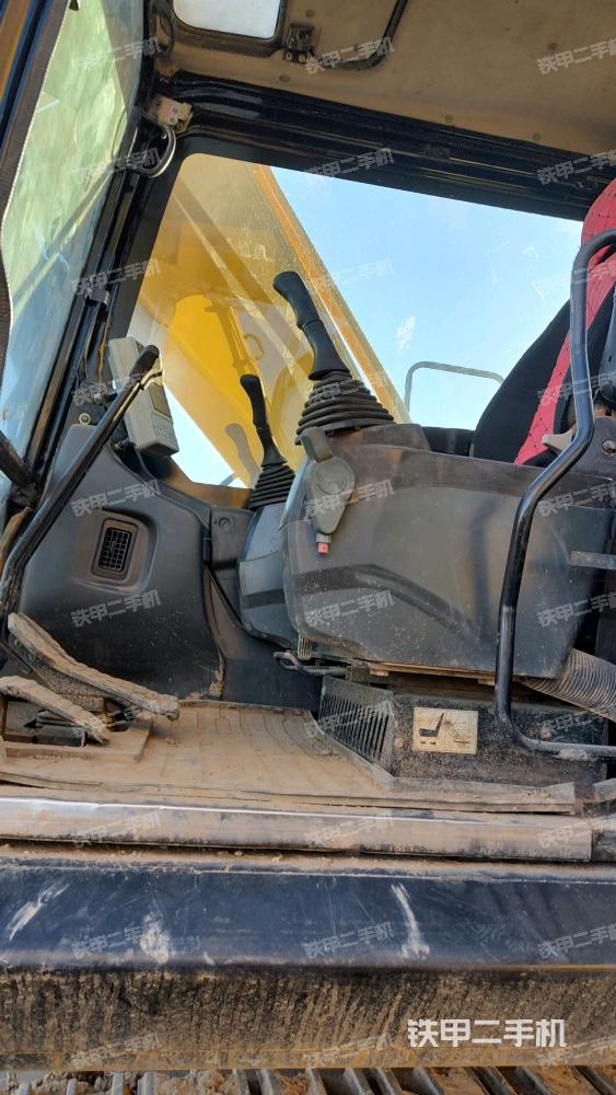 駕駛室整體（整機(jī)外觀）