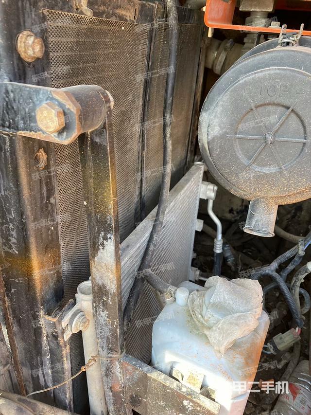 散熱器室(大件艙室) 散熱器室(大件艙室)