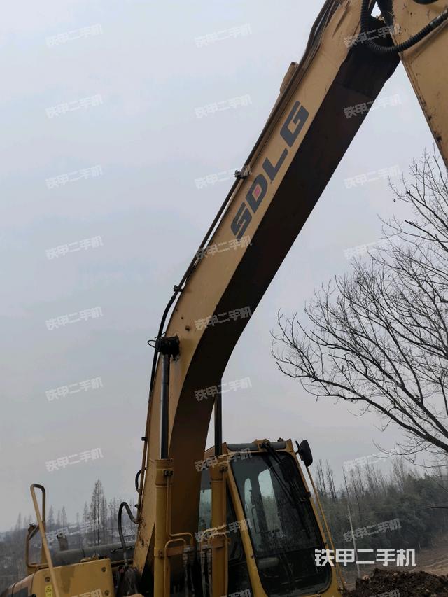 大臂整體?右側（工作和回轉裝置）