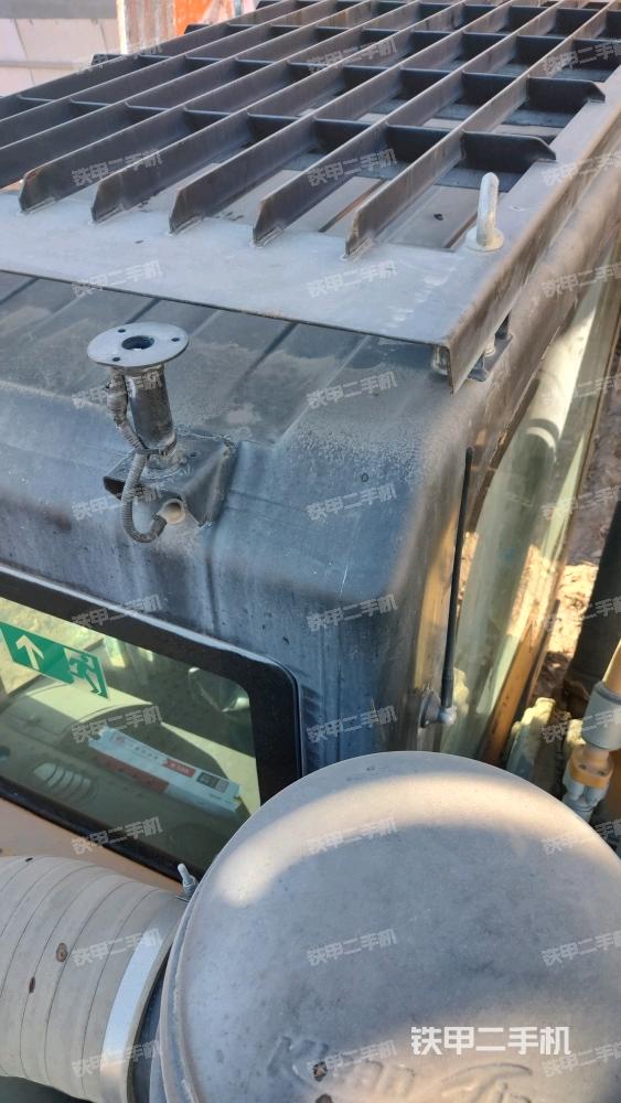 駕駛室頂部（整機(jī)外觀）