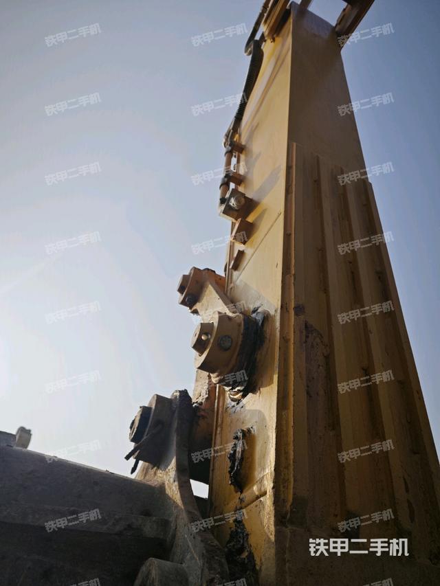 小臂整體左后（工作和回轉(zhuǎn)裝置）