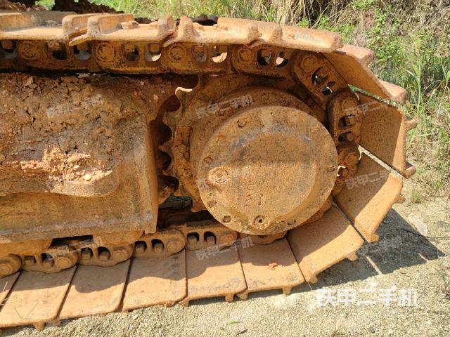 左驅(qū)動輪（行走機(jī)構(gòu)）