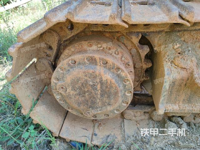 右驅(qū)動輪（行走機(jī)構(gòu)）