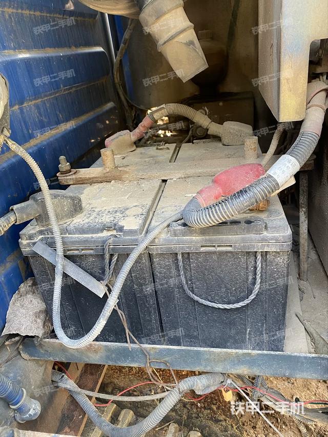 電瓶（大件艙室）