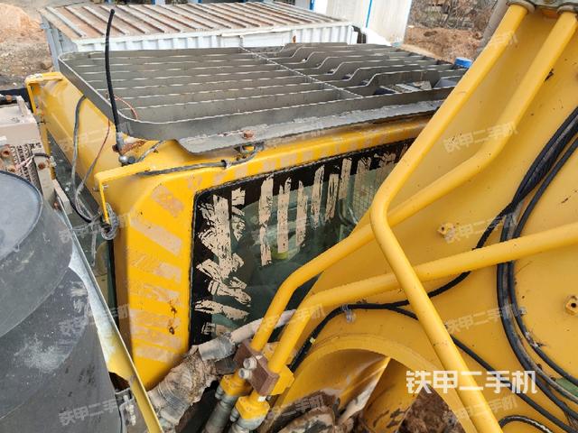 駕駛室頂部俯視（上車部件）