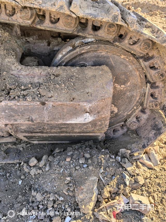 右驅(qū)動(dòng)輪（行走機(jī)構(gòu)）