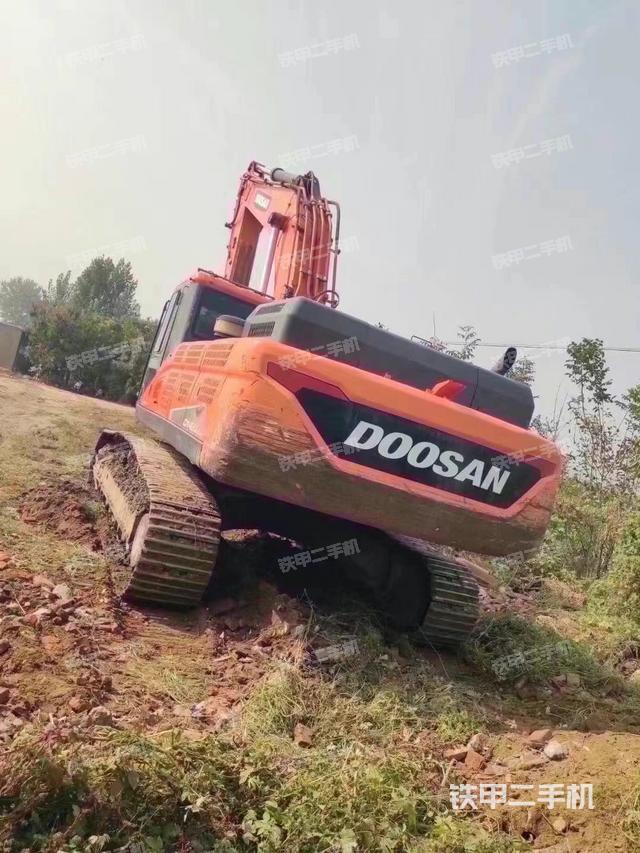 駕駛室頂部（整機(jī)外觀）