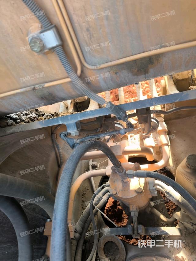 中央回轉(zhuǎn)接頭特寫（上車部件）