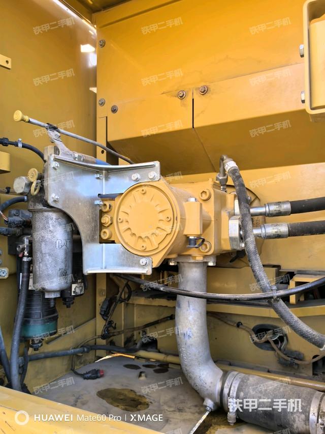 散熱器正面(大件艙室) 散熱器正面(大件艙室)