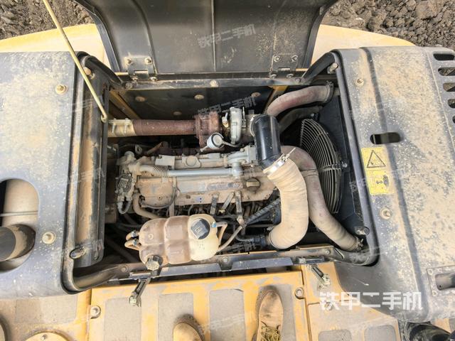 發(fā)動(dòng)機(jī)室(上車部件) 發(fā)動(dòng)機(jī)室(上車部件)