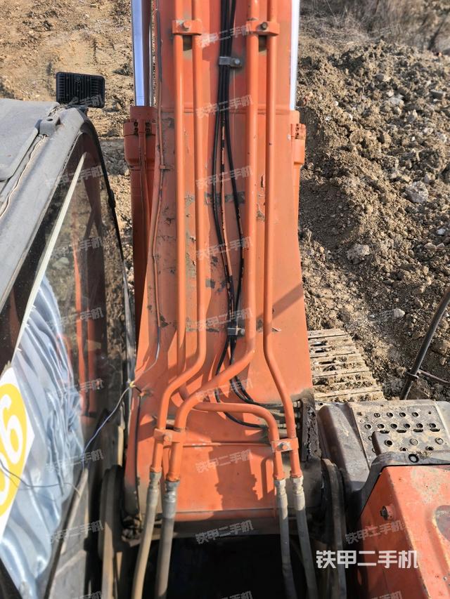 大臂背部俯視（工作和回轉裝置）