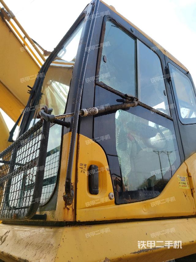 駕駛室左前45度（駕駛室部分）