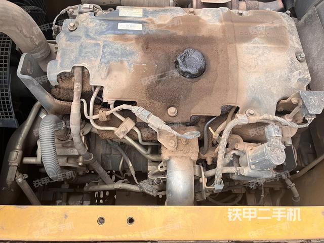 氣門室蓋螺絲特寫(上車部件) 氣門室蓋螺絲特寫(上車部件)