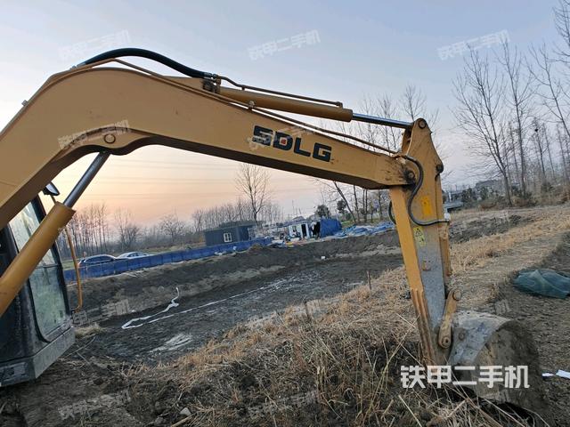 小臂整體左后（工作和回轉(zhuǎn)裝置）