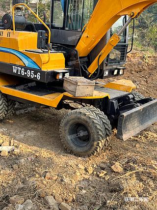 贵港市出售 德州宝鼎 BD95W-9A 挖掘机