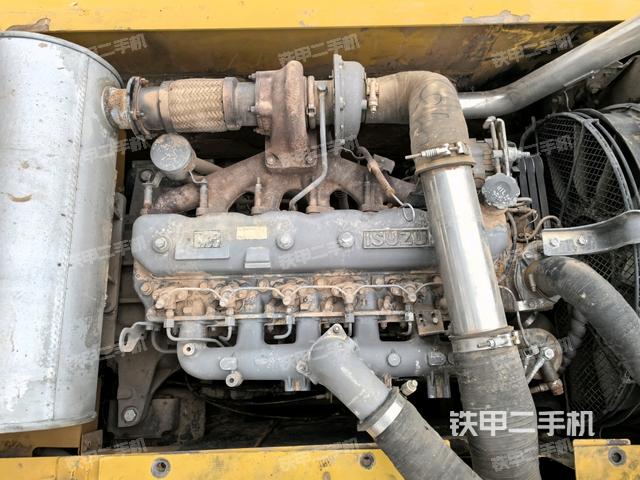 氣門室蓋螺絲特寫(上車部件) 氣門室蓋螺絲特寫(上車部件)