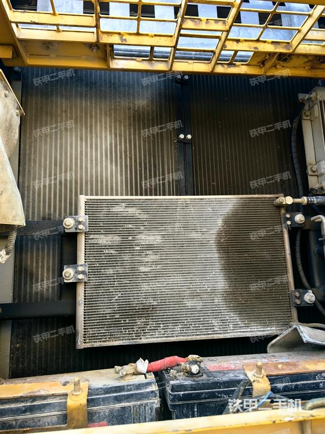 散熱器正面（大件艙室）