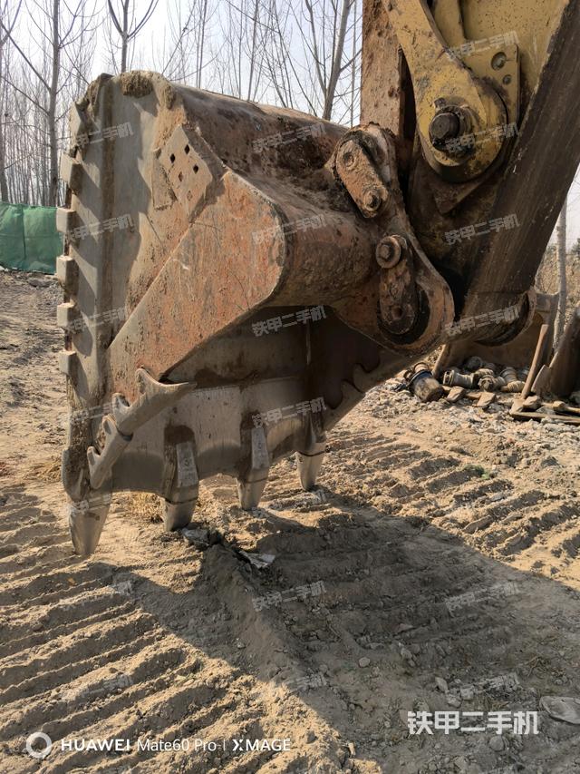 小臂整體左后（工作和回轉裝置）