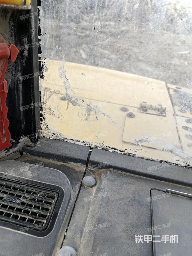 后窗玻璃角標(biāo)（駕駛室部分）