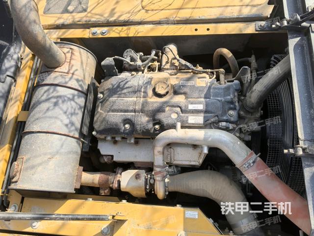 發(fā)動(dòng)機(jī)室（上車部件）