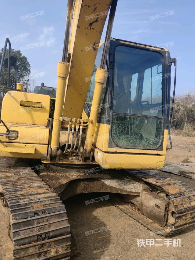 大臂油缸整體?豎拍（工作和回轉(zhuǎn)裝置）