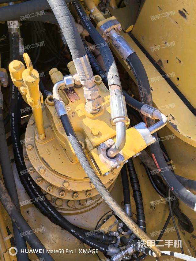 回轉(zhuǎn)馬達(dá)（上車部件）