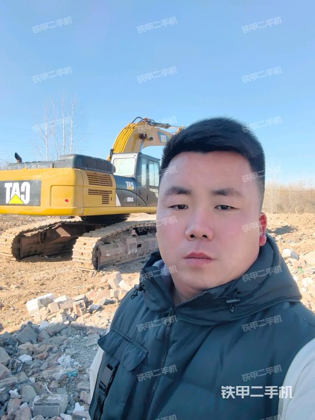 卡特彼勒340D2L挖掘机的设备实拍-第1张实拍照片