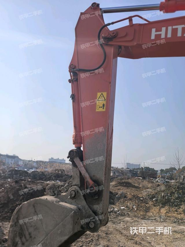 小臂整體左后(工作和回轉(zhuǎn)裝置) 小臂整體左后(工作和回轉(zhuǎn)裝置)