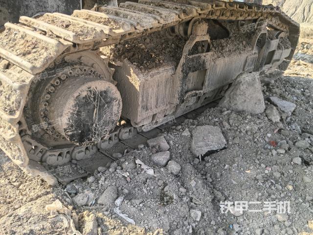 右側(cè)行走馬達蓋板(行走機構(gòu)) 右側(cè)行走馬達蓋板(行走機構(gòu))