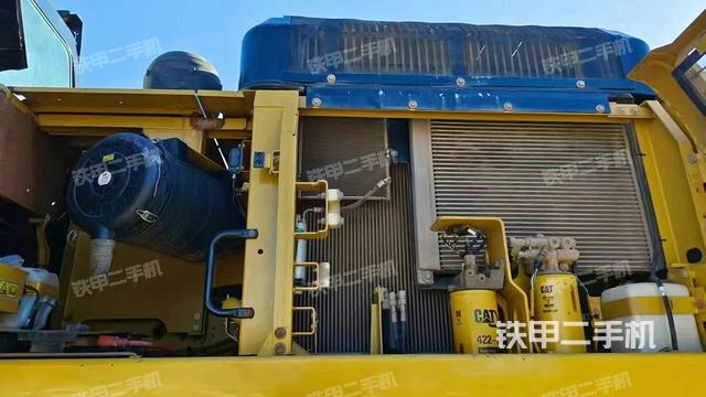 電瓶（大件艙室）