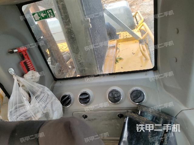 座椅后部（駕駛室部分）