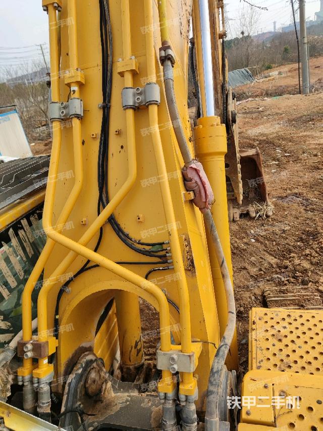 大臂背部俯視（工作和回轉(zhuǎn)裝置）