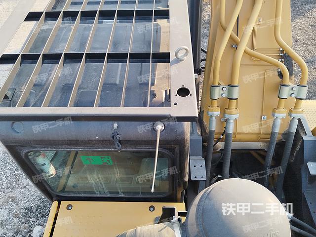 駕駛室頂部(整機外觀) 駕駛室頂部(整機外觀)