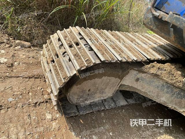 右側(cè)行走馬達蓋板（行走機構(gòu)）