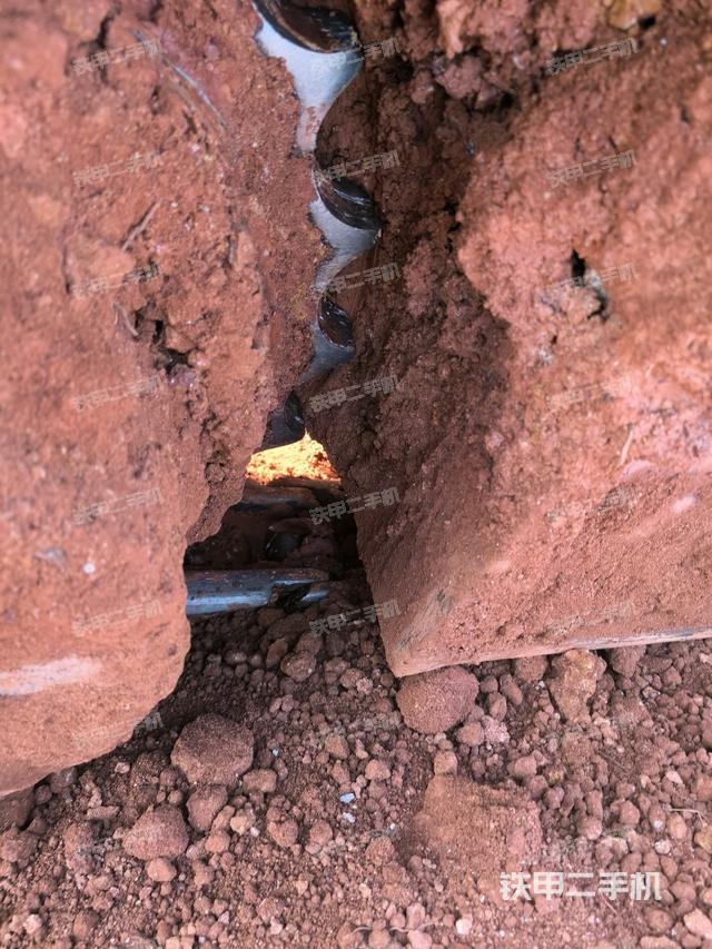 左側(cè)履帶整體?（行走機(jī)構(gòu)）