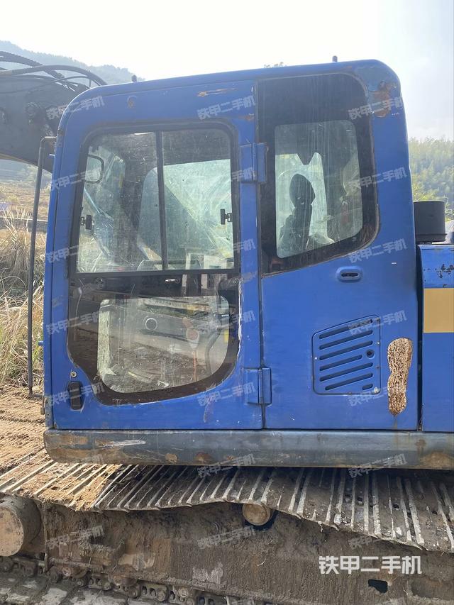 駕駛室正側(cè)（駕駛室部分）