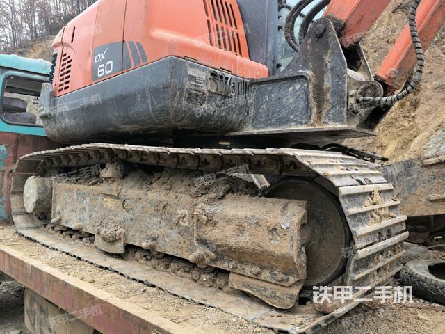 右側(cè)履帶整體?（行走機構(gòu)）