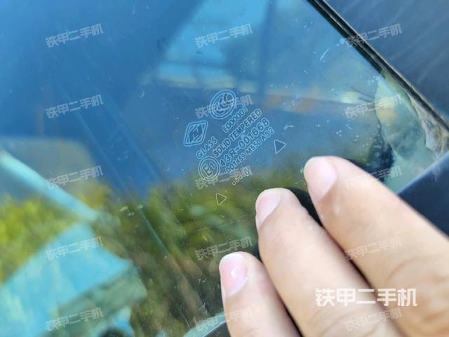 后窗玻璃角標(biāo)（駕駛室部分）