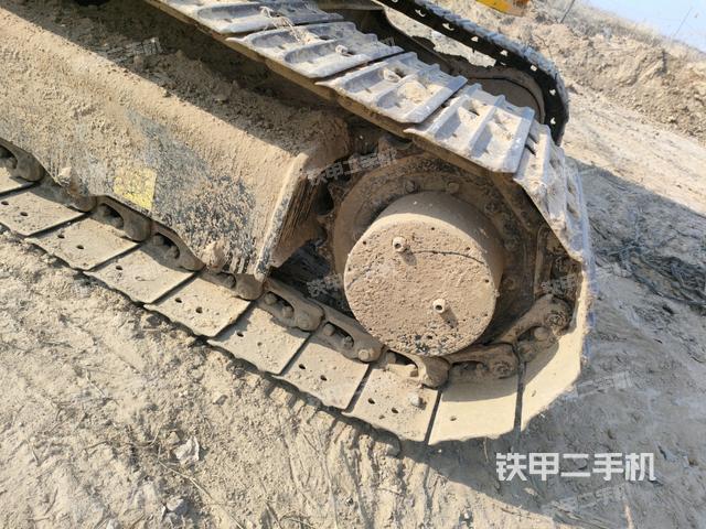 右驅(qū)動輪(行走機構(gòu)) 右驅(qū)動輪(行走機構(gòu))