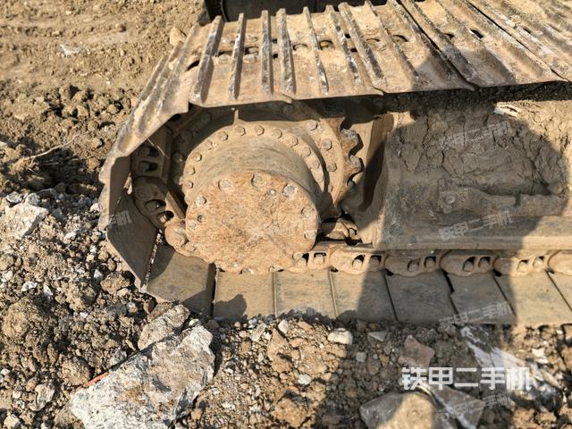 右驅動輪（行走機構）