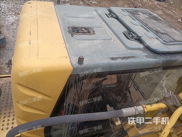 驾驶室顶部（整机外观）