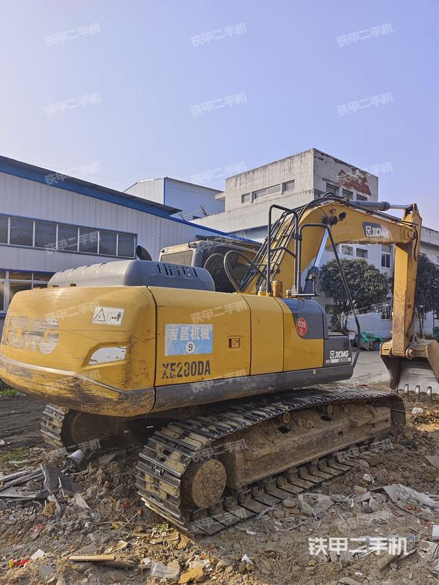 右后45(整機(jī)外觀) 右后45(整機(jī)外觀)