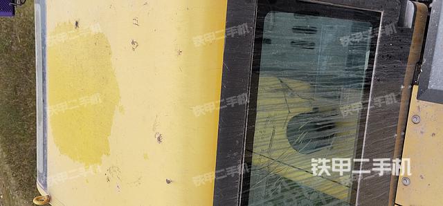 驾驶室顶部（整机外观）