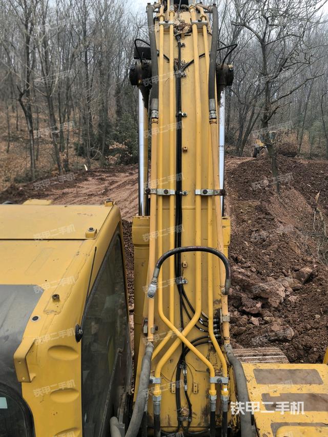 大臂背部俯視（工作和回轉裝置）